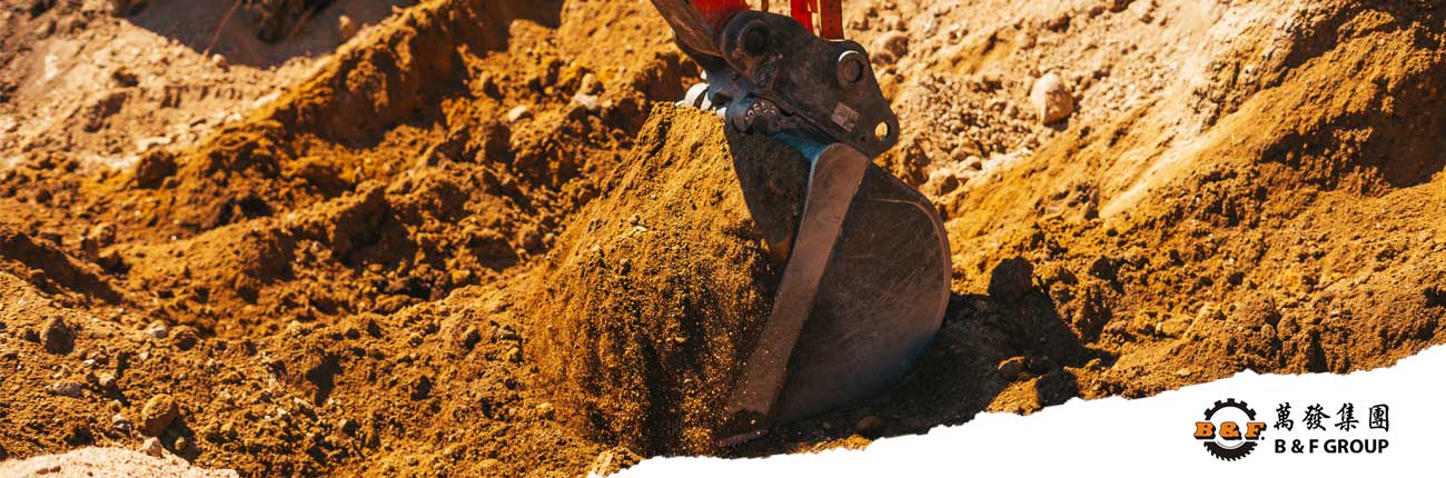 digging with mini excavators